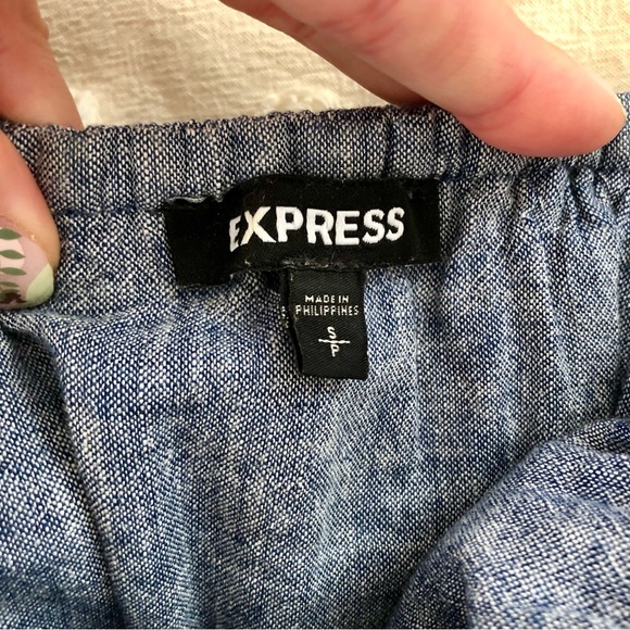 Express Off The Shoulder Ruffle Crop Top - Picture 4 of 6